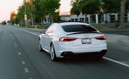 Multa millonaria: Magnate deberá pagar $110,000 dls por ir solo 27 km/h más rápido