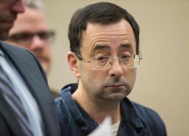 Escándalo en prisión: Larry Nassar, el médico condenado por abusos sexuales, es apuñalado