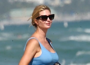 Ivanka Trump destila glamour con vestido asimétrico en Miami Beach