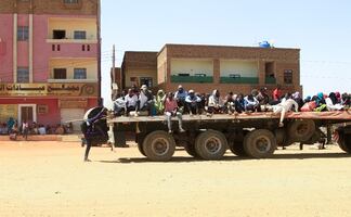 Conflicto en Sudán: EU evalúa "opciones" para evacuación de ciudadanos