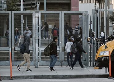 California demanda a Trump por suspensión de visas estudiantiles