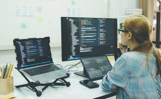 Embajada de EU en México abre vacante para programador informático; ofrece salario de $540,000 al año