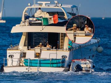 Los fotos de Ángela Aguilar y Nodal en lujoso yate en medio de rumores de embarazo