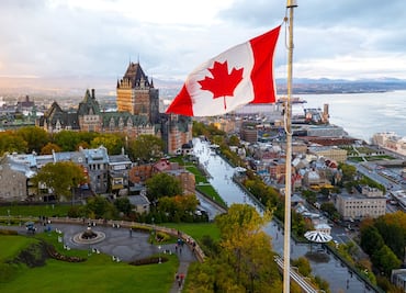 Canadá revela las carreras y oficios que te darán la oportunidad de vivir ahí vía Express Entry