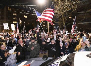 Protestan en NY por arresto de dueño de bar que violó restricciones por Covid