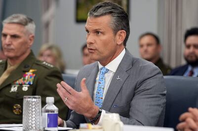 Pentágono avala pruebas de “rayo de calor” en la frontera con México: así funciona el arma que provoca ardor intenso