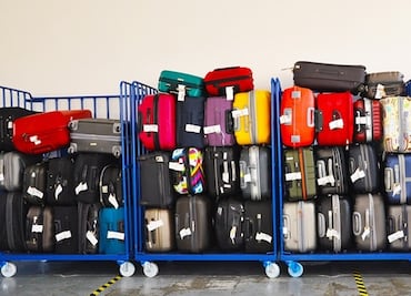 ¿Cómo viajar con equipos deportivos en avión?