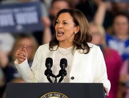 Biden, Obama y los Clinton apoyarán a Kamala Harris en la Convención Nacional Demócrata