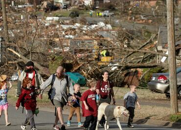 Devastación tras fuertes tornados en Estados Unidos; alertan a Alabama y Georgia