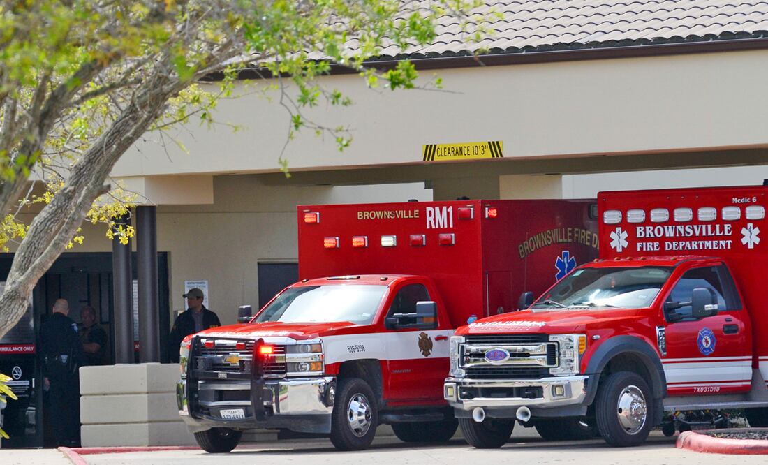 Estadounidenses sobrevivientes a un secuestro en Matamoros son atendidos en Brownsville. (AP)