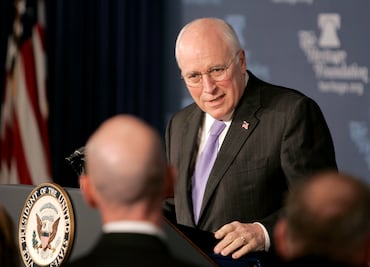 Muere Dick Cheney, rival político de Trump; la Casa Blanca ondea bandera a media asta