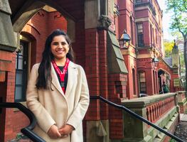 Dafne Almazán, la mexicana más joven en graduarse de una maestría en Harvard