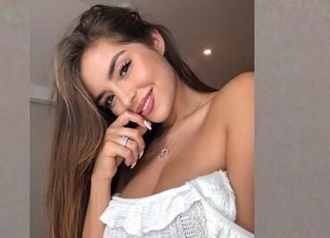 Demi Rose ‘enciende’ con minivestido de terciopelo