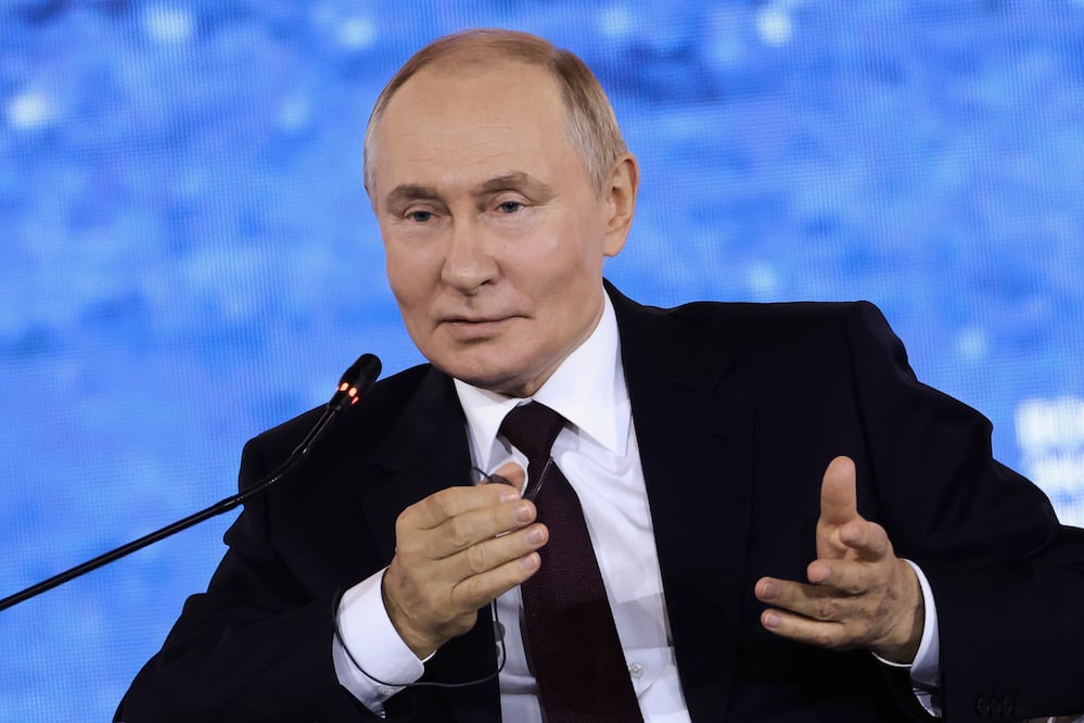 Putin responde a Europa y eleva riesgo para soldados extranjeros en Ucrania; "serán considerados objetivo legítimo". (Stepan Pugachev/Fundación Roscongress vía AP)