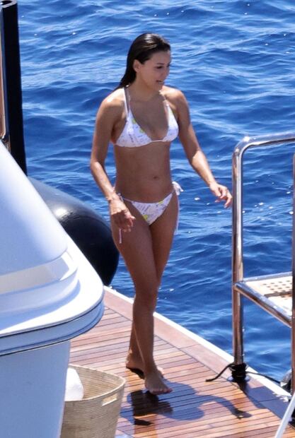 El diminuto bikini con el que Eva Longoria acaparó miradas en Italia