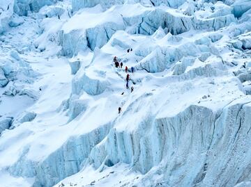 Tragedia en Nepal: Mueren 5 mexicanos en accidente de helicóptero cerca del monte Everest