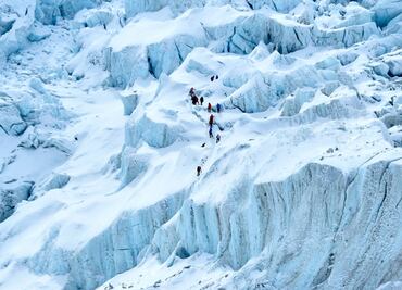 Tragedia en Nepal: Mueren 5 mexicanos en accidente de helicóptero cerca del monte Everest