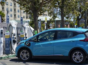 California prohíbe la venta de automóviles nuevos a gasolina para 2035