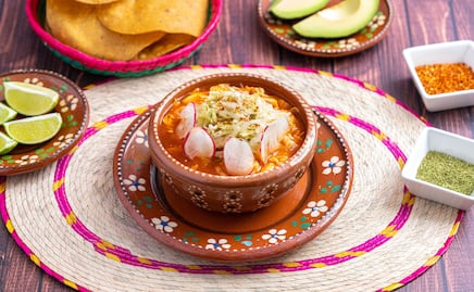 Pozole y cuatro comidas mexicanas más entre las 50 mejores sopas del mundo, según Taste Atlas 