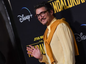 El gesto viral de Pedro Pascal: El actor baila 'La del moño colorado' en masiva protesta 'No Kings', en Los Ángeles