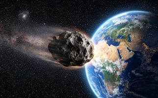 Un asteroide gigante rozará la Tierra: pasará más cerca que algunos satélites. ¿Cuándo?