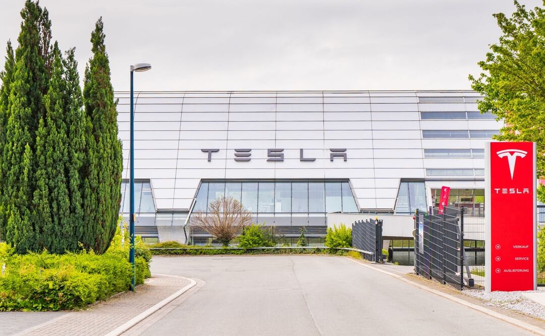El ataque del robot ocurrió en la gigafactory de Tesla en Austin, Texas. Foto: iStock