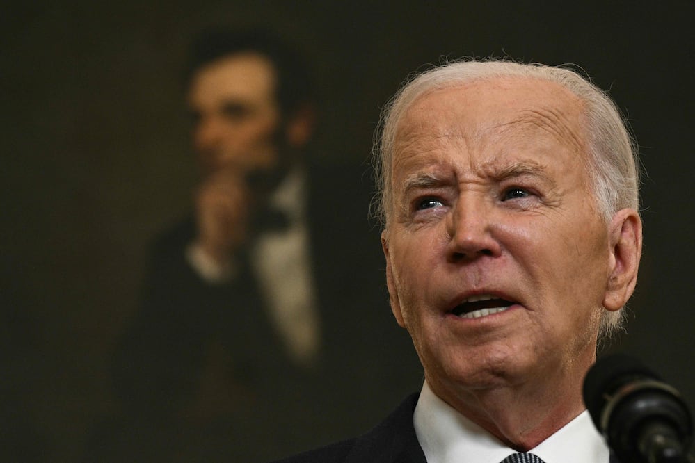 Biden tacha de imprudente y peligroso que Trump afirme que el veredicto estuvo amañado. FOTO: AFP / Brendan Smialowski