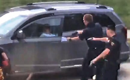 Biden promete justicia a familia de afroamericano baleado por la policía