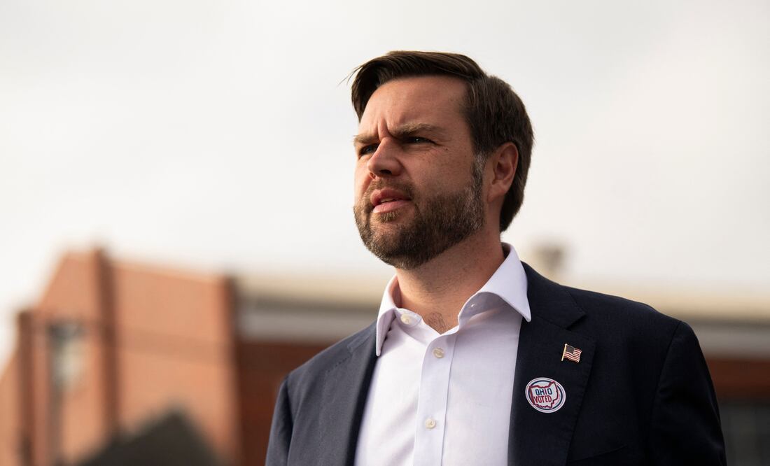 El candidato a la vicepresidencia JD Vance vota en Ohio y pide a los republicanos "culminar la elección con fuerza. Foto: AFP