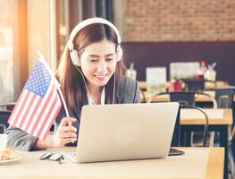 Estados Unidos ofrece curso GRATUITO de inglés para turismo en CDMX: Requisitos y dónde tomarlo