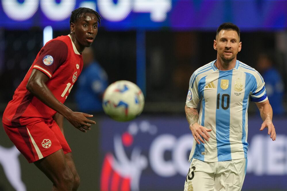 Bombito recibe insultos tras fuerte entrada a Messi en la Copa América; Concacaf investiga. VIDEO. (AP Photo/Jason Allen)