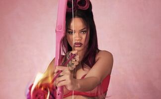 Rihanna ‘enciende’ Instagram en lencería negra y traslúcida para San Valentín