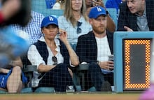 Abuchean a Harry y Meghan en plena Serie Mundial: la ‘kiss cam’ los expone ante miles de fans. VIDEO