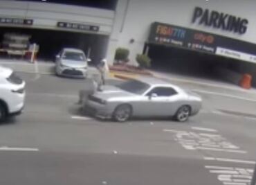 Arrollan a mujer que trataba de escapar de robo en Los Ángeles