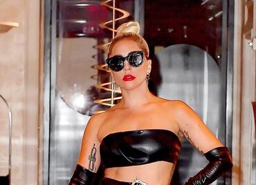 Lady Gaga estiliza su figura con atuendo de cuero en NY