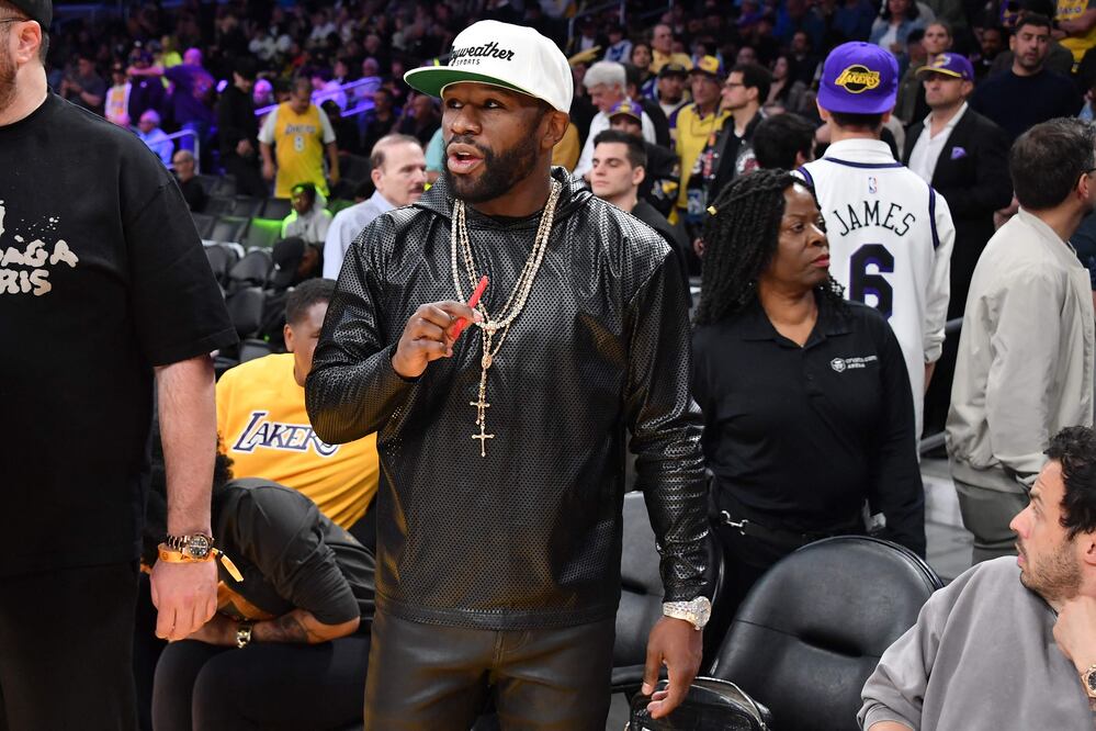 Familia de Mayweather es amenazada tras pelea con nieto del jefe de la mafia de NY. (Photo by Allen Berezovsky / GETTY IMAGES NORTH AMERICA / Getty Images via AFP)