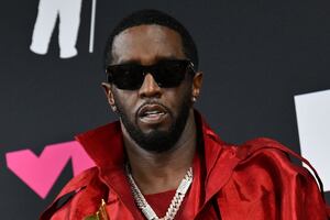 Hijos de rapero Diddy Combs lo defienden de los cargos de abuso sexual que enfrenta