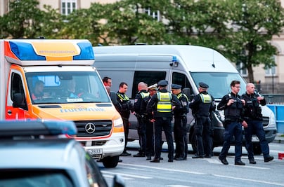 Mujer detenida por apuñalamiento en Hamburgo es reingresada al hospital psiquiátrico