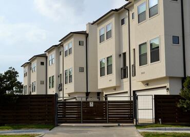 Anuncian "histórica inversión" por crisis de vivienda asequible en Miami-Dade