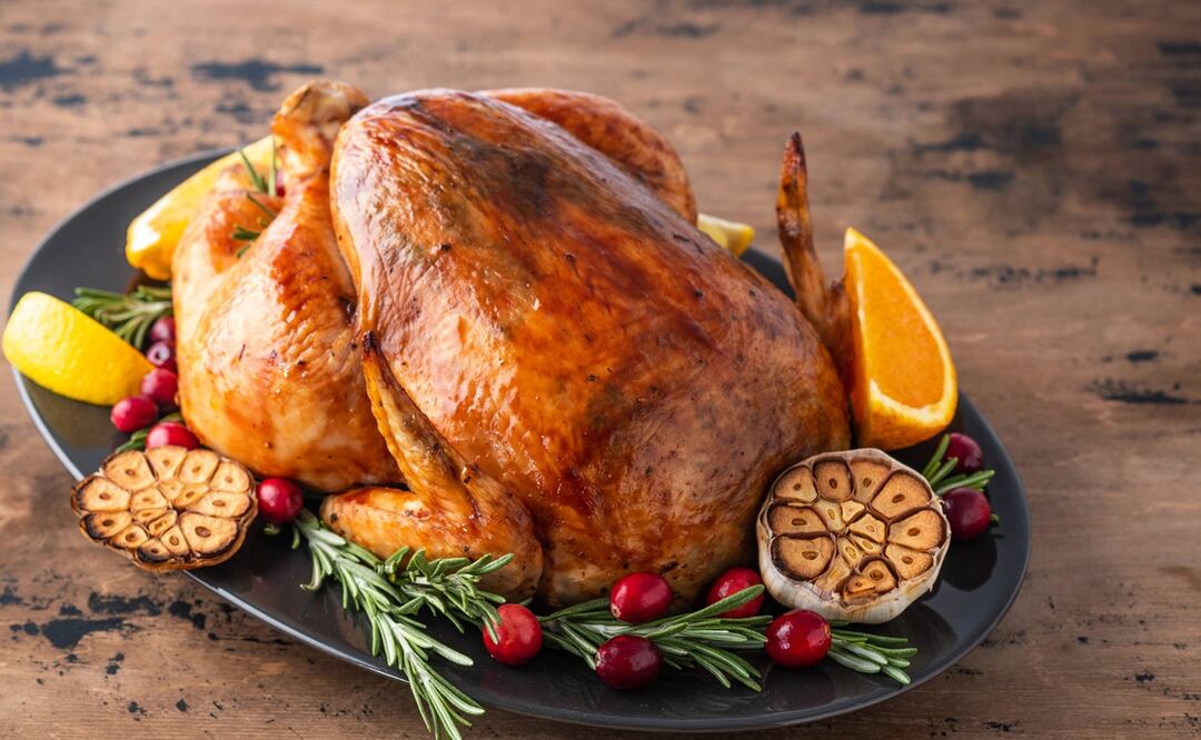 ¿Se deben refrigerar las sobras de la cena de Acción de Gracias? Esto dicen los expertos. Foto: iStock-Harahliad