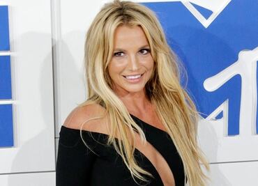 Britney Spears presume su rutina de ejercicio con sexy top