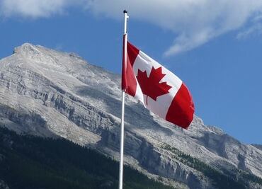 Ofrecen trabajo a mexicanos en elaboración de extractos en Canadá