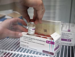 Covid-19: Eficacia y efectos secundarios de la vacuna AstraZeneca