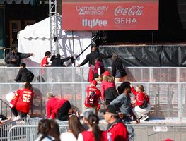 Videos del tiroteo durante celebración del Super Bowl en Kansas City; caos y miedo sorprende a miles