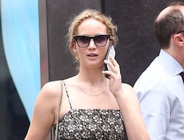 Jennifer Lawrence presume belleza con look casual en Nueva York