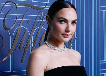 Gal Gadot se quita todo para posar sólo con joyas de Tiffany y deslumbra