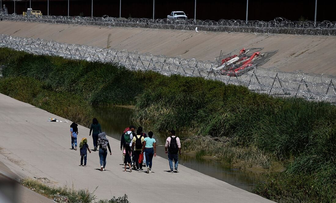Migrantes varados en norte de México arriesgan sus vidas por su deseo de cruzar a Estados Unidos. Foto: EFE