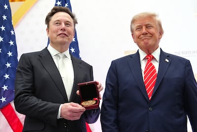 Trump entrega a Elon Musk la máxima distinción científica de Estados Unidos y lo llama “tesoro nacional”