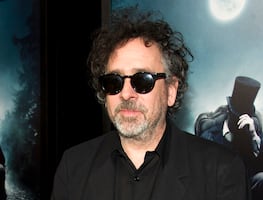 Tim Burton se declara fascinado con los cementerios en México: “Bienvenidos a mi nueva casa”