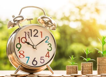 Senado de EU aprueba medida que haría permanente el horario de verano